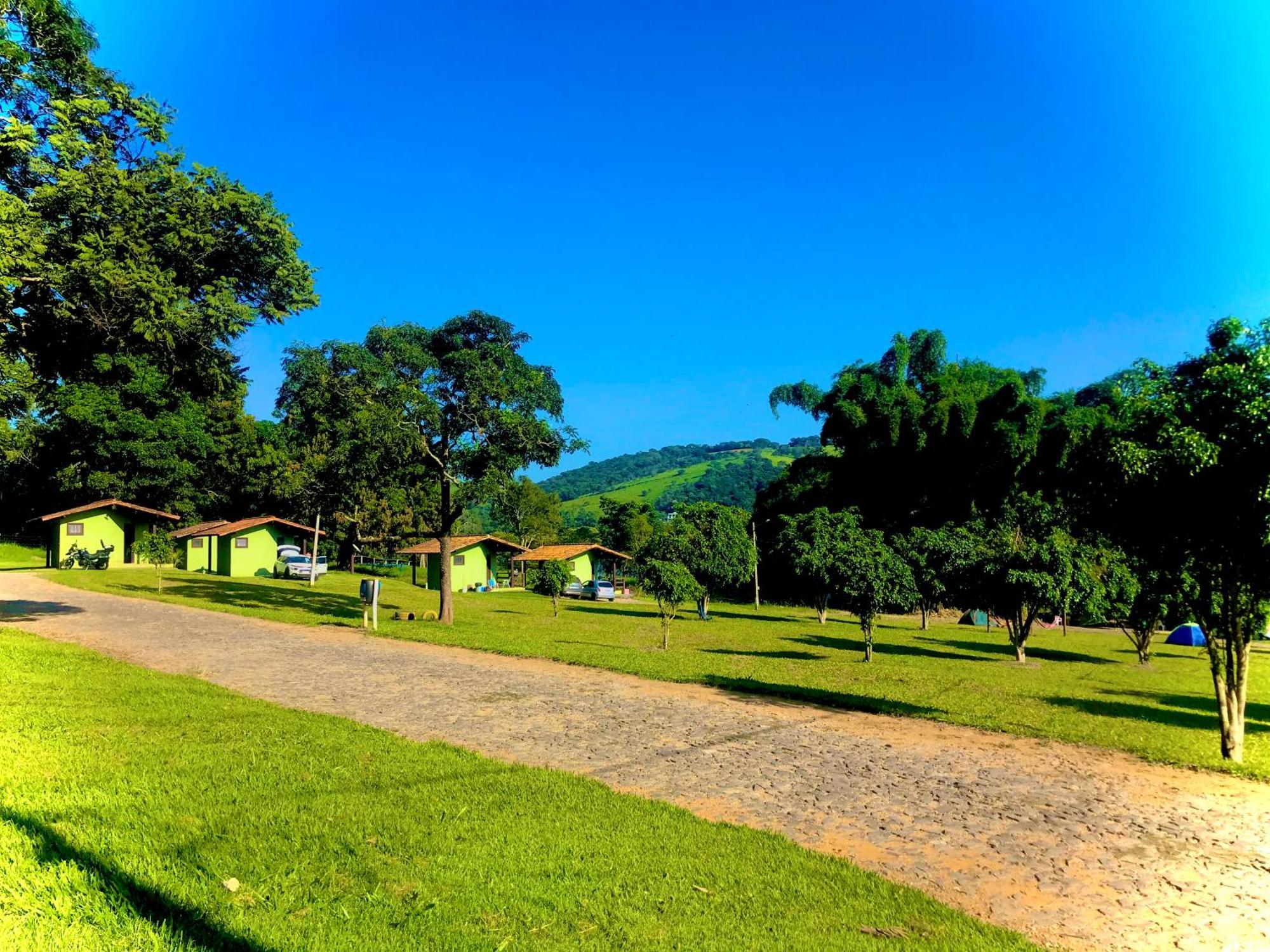 Hotel Pousada E Camping Recanto Da Praia Capitólio Exterior foto